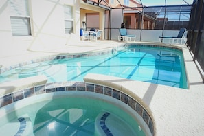 Piscine extérieure