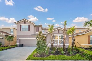 Exterior - Brand New 7 Bed Villa With Pool & Spa Near Disney (Davenport)