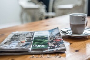 Food and drink - Ideally-central cosy & calm studio close to Sainte Catherine - Studio Le Bois Flotté ★★★★ (Honfleur)