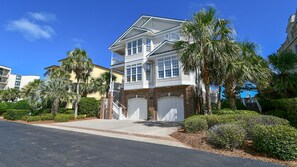 House, 5 Bedrooms | Exterior