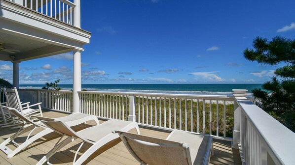 Maison, 5 chambres | Balcon