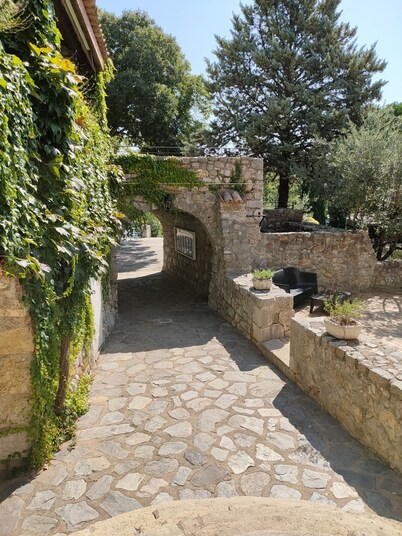 Résidence Vacances Bleues Lou Castel