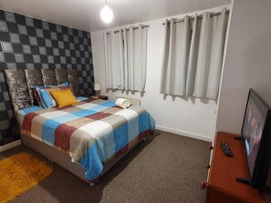 独立别墅 | 4 多间卧室、熨斗/熨衣板、免费 WiFi、床单