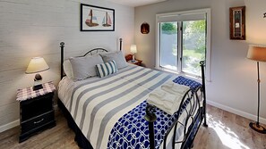 2 slaapkamers, een strijkplank/strijkijzer, gratis wifi, beddengoed