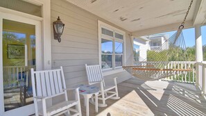 Maison, plusieurs lits | Balcon