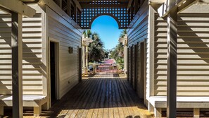 Terrace/patio - Ford by Peace Vacations (Georgetown)