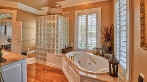 Bathroom - Endless View by Peace Vacations (Georgetown)