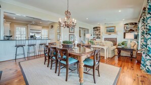 Unclassified image, 3 of 31, button - Marsh House by Peace Vacations (Georgetown)