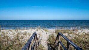 Unclassified image, 4 of 43, button - Kitchens Beach House by Peace Vacations (Georgetown)