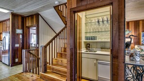 House, Multiple Beds | Private kitchen - Kitchens Creek by Peace Vacations (Georgetown)