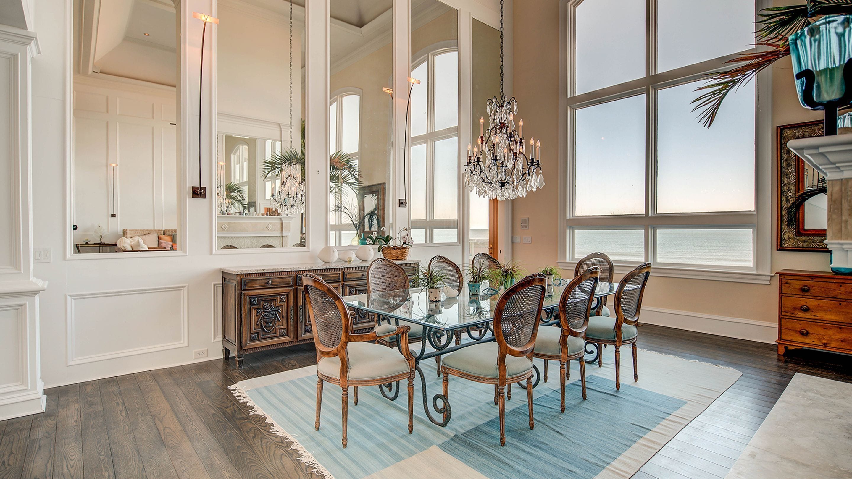 House, 6 Bedrooms | Tempat makan