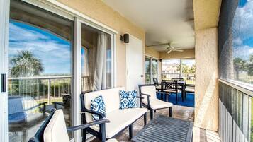 Villa, 3 Bedrooms | Balcony