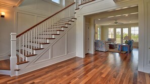 하우스, 침실 5개 | 거실