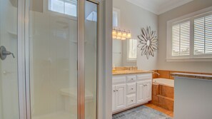 House, 5 Bedrooms | Bathroom | Towels - Palmetto Place by Peace Vacations (Georgetown)