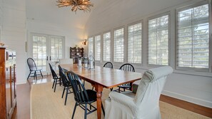 House, 6 Bedrooms | Dining - Palmetto Cottage by Peace Vacations (Georgetown)