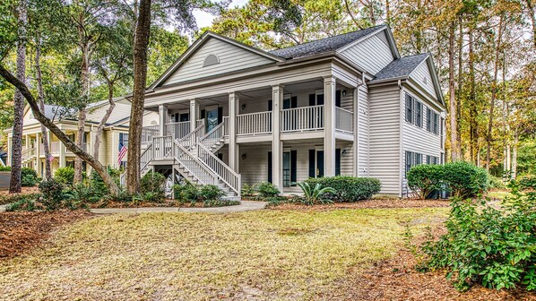 Condo, 2 Bedrooms | Exterior