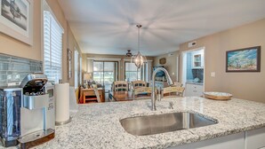 Condo, 2 Bedrooms | Private kitchen | Oven