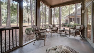 Condo, 3 Bedrooms | Balcony