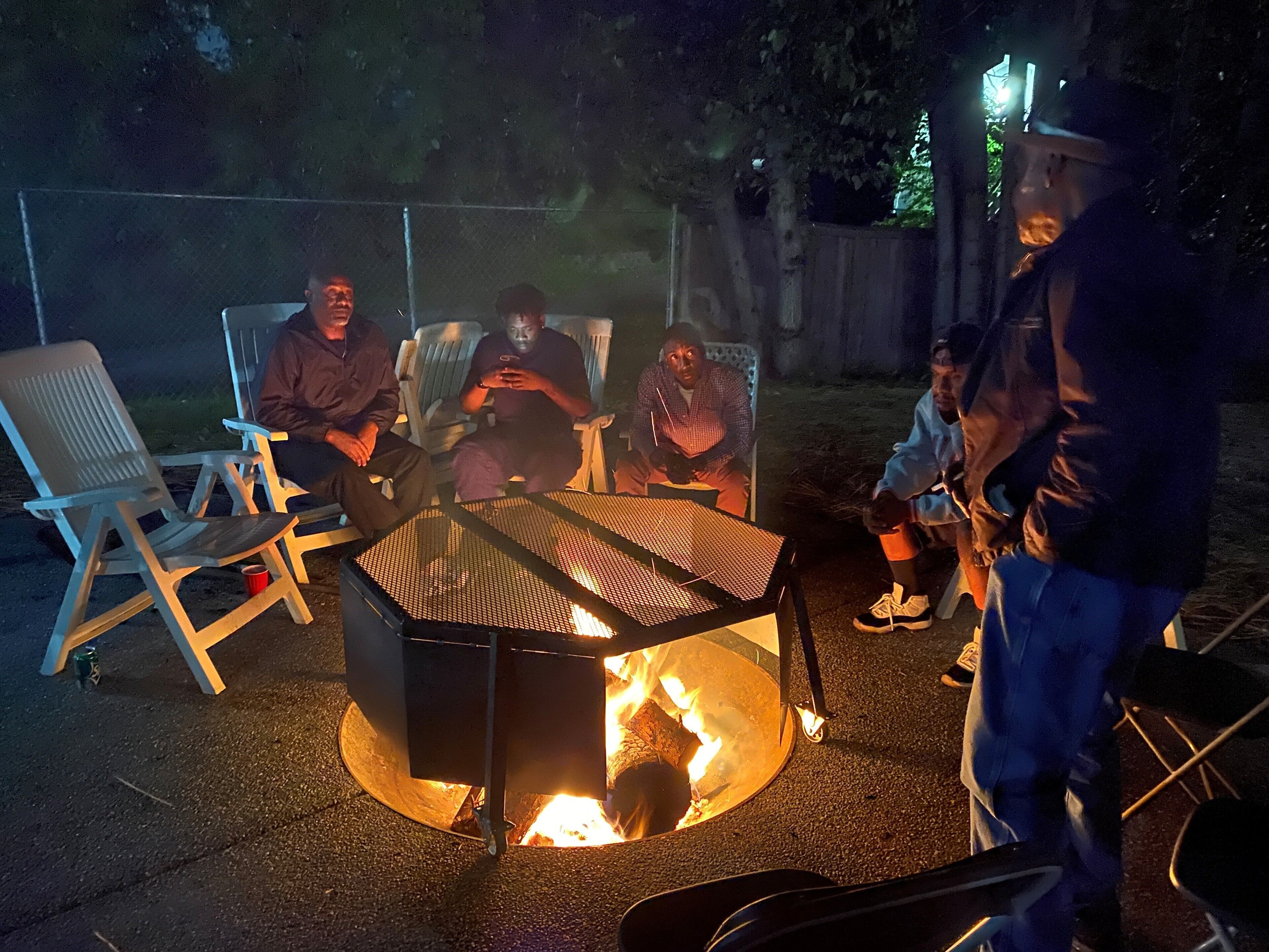 Family Time and a Fire Pit 3 Bdr 2.5 Bth