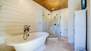 House, Multiple Beds | Bathroom | Towels - Sea Biscuit by Peace Vacations (Georgetown)