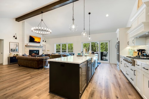 Luxury Home with Hot Tub • Peaceful Woods • Walk to Historic Ephraim Waterfront