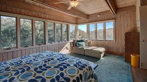 House, 5 Bedrooms - The Nautilus by Peace Vacations (Georgetown)