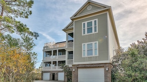 House, 6 Bedrooms | Exterior