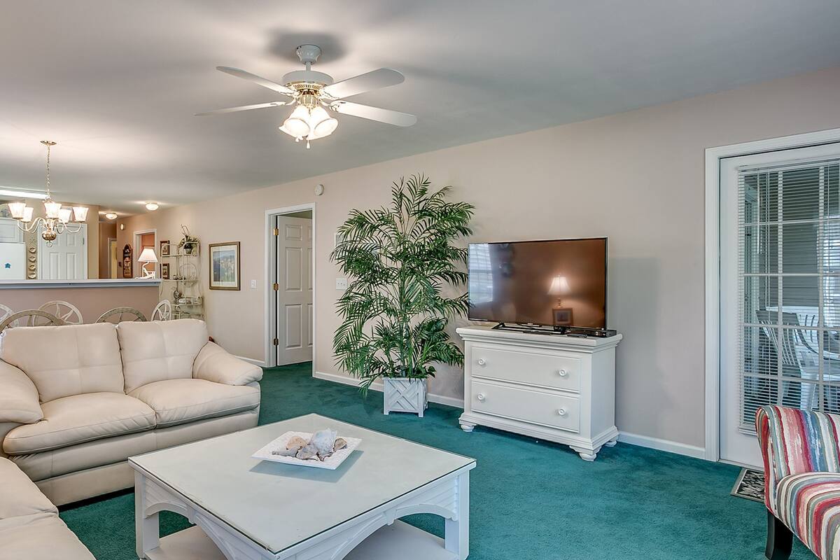 Condo, 3 chambres | Salle de séjour