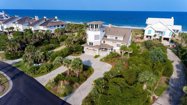 المنشأة من الخارج