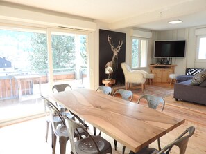 تناول الطعام