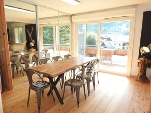 تناول الطعام