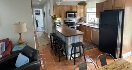 Rock Ridge II. Close to everything. Entire House. 3 bedroom 1bath.