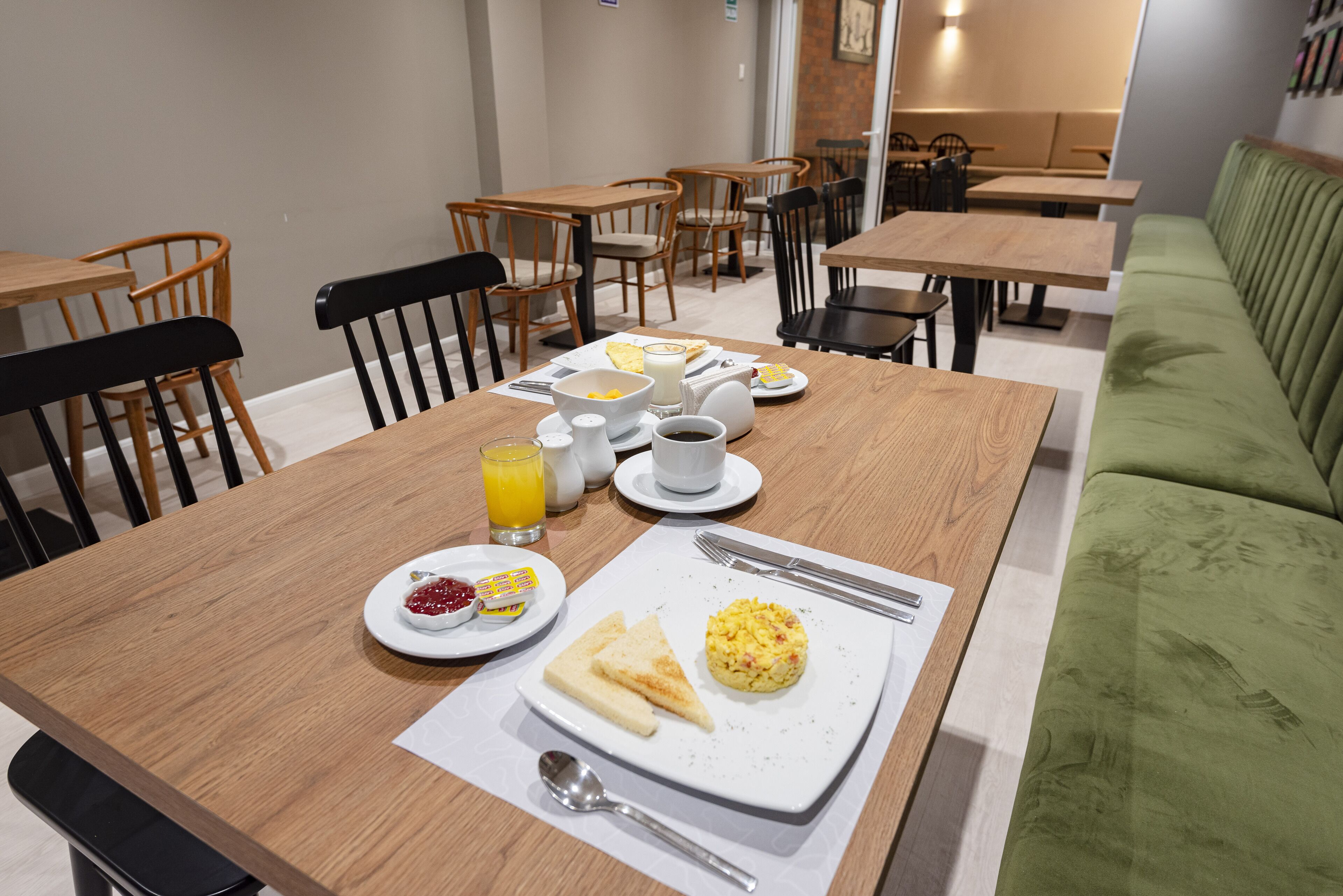 breakfast and lunch served