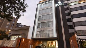 Fachada de la propiedad