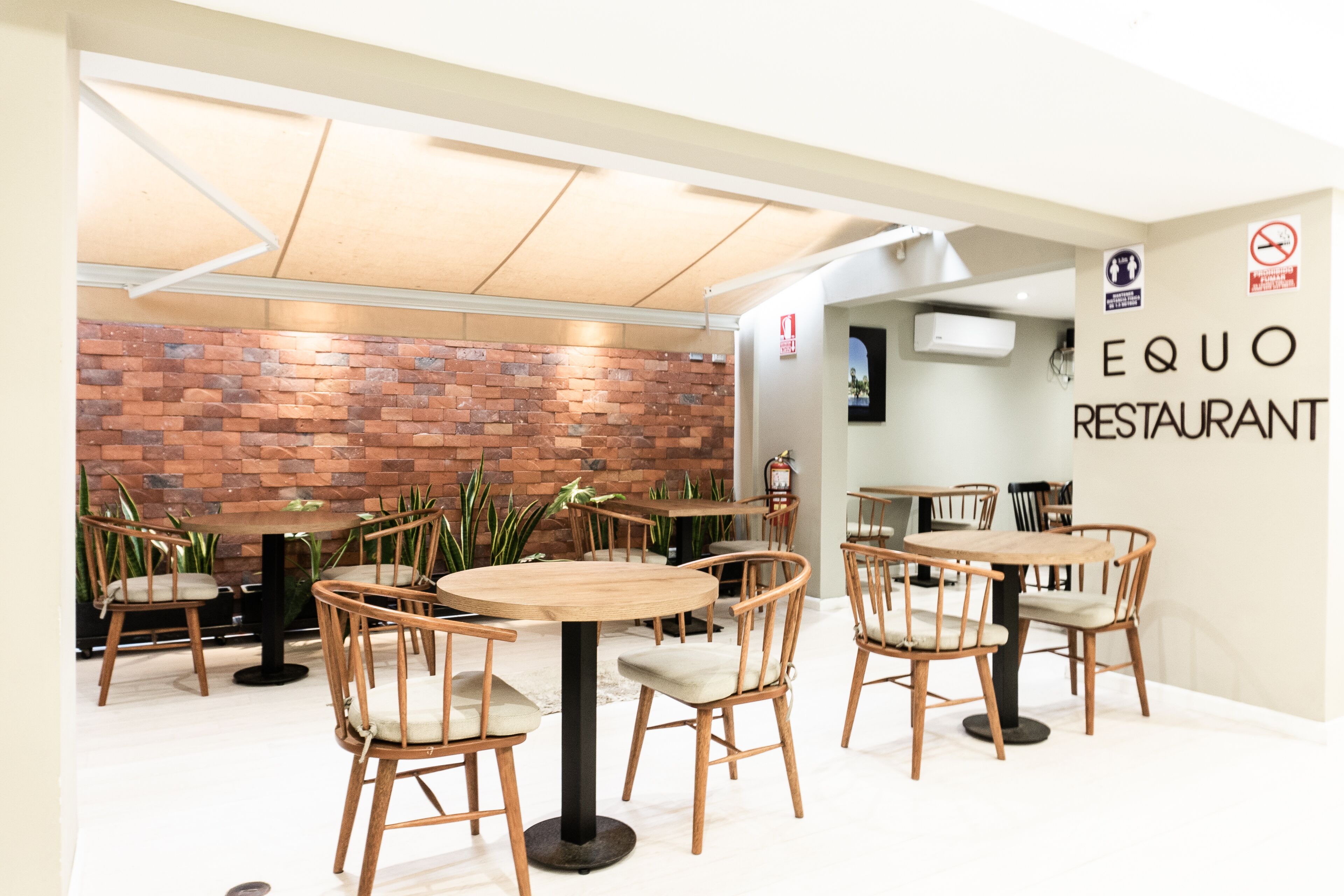 breakfast and lunch served