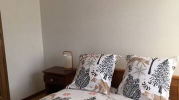 2 Schlafzimmer, Bügeleisen/Bügelbrett, Reisekinderbett, kostenloses WLAN