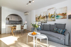 TV, offices - SHR004 Smile Beach House. Incredible views. (Nerja)