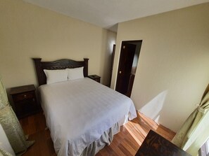 3 habitaciones, tabla de planchar con plancha y wifi gratis 