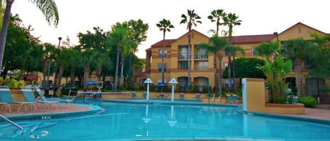 Piscine extérieure, piscine chauffée