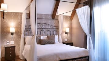 Minibar, bureau, Wi-Fi gratuit, draps fournis