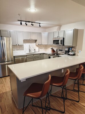 Fridge, microwave, oven, stovetop