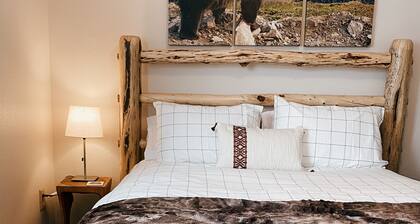 Big Sky Condo - Walk to Restaurants/Shops/Shuttle