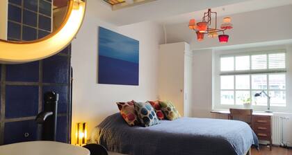 Unique room in former Bathhouse. Free parking