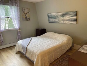 2 chambres, bureau, Wi-Fi gratuit, draps fournis