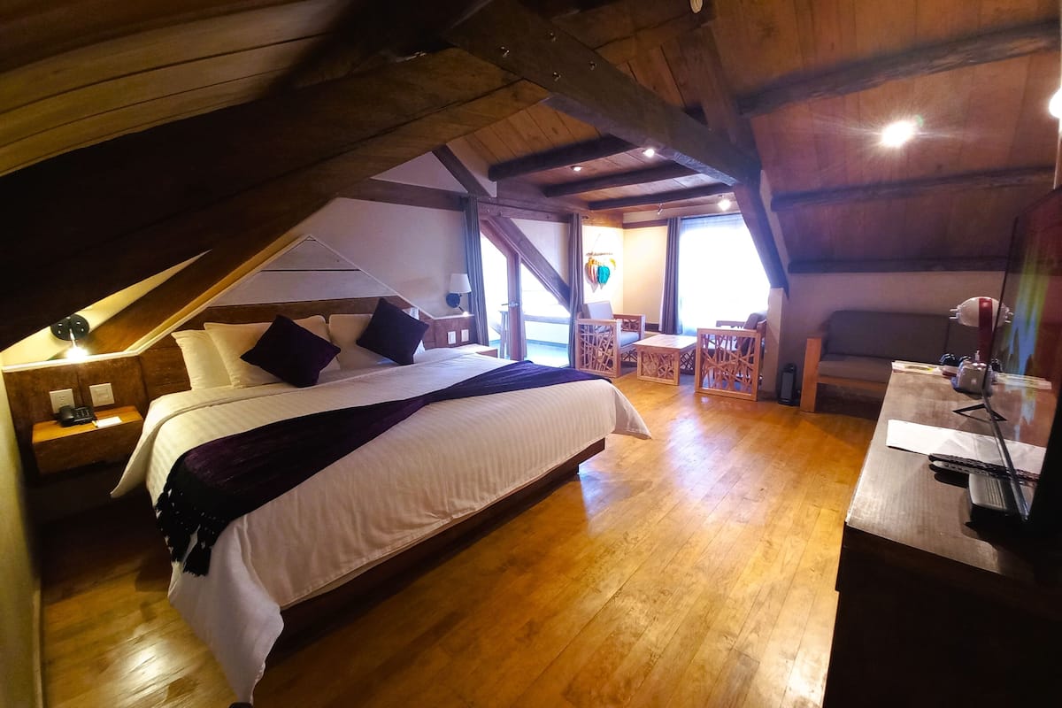 master suit, 1 king bed | 1 bedroom, hypo-allergenic bedding, select comfort beds