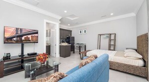 2 bedrooms, free WiFi, bed sheets, wheelchair access