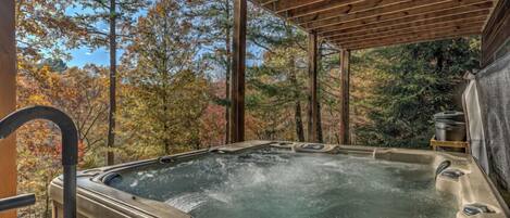 Tina de hidromasaje al aire libre