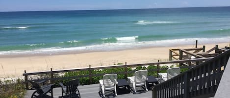 Beach | On the beach, sun loungers, beach towels