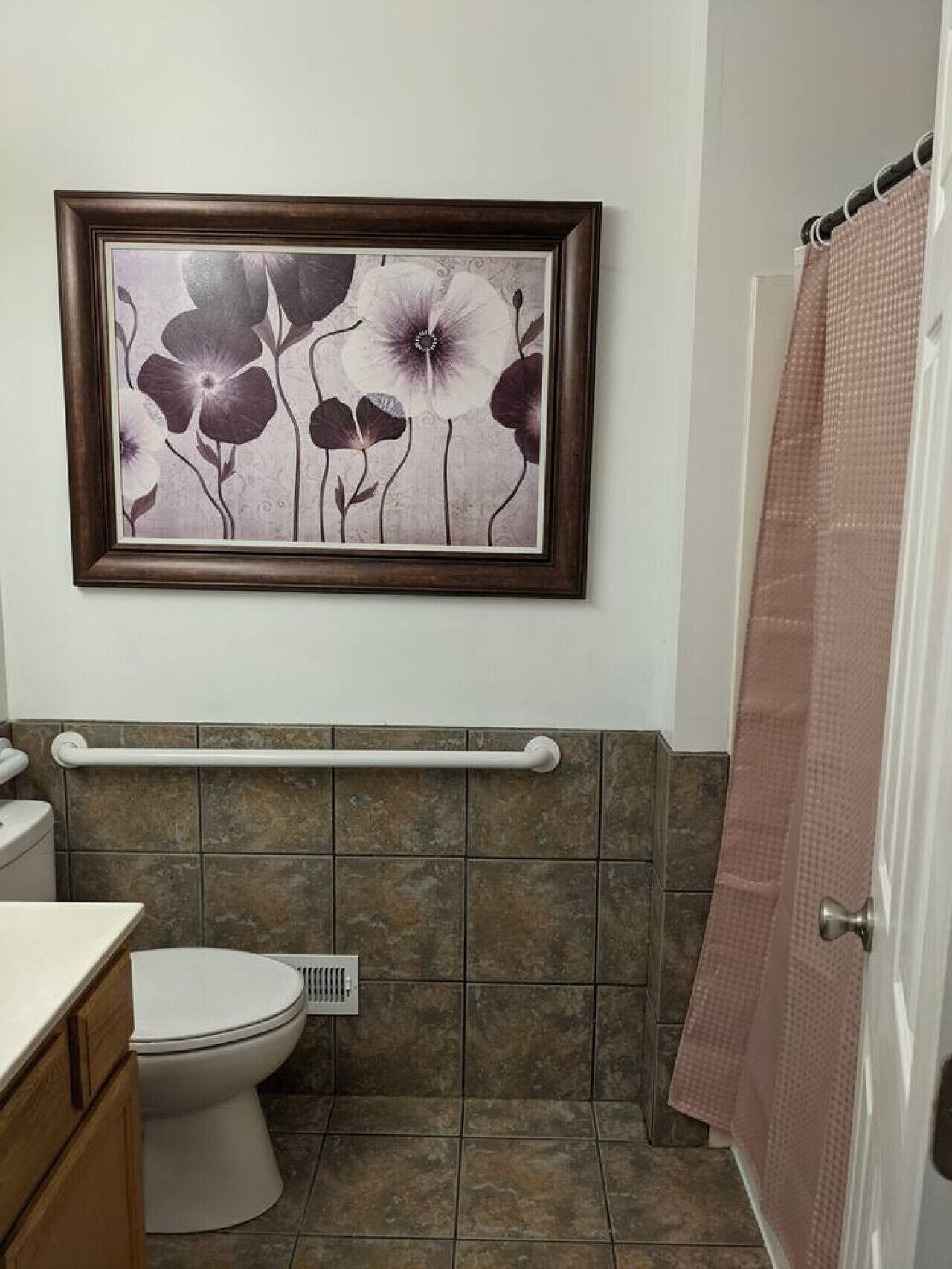 Duschwanne, Haartrockner, Handtücher