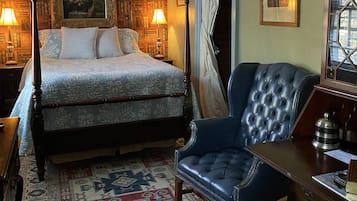 Classic Room, 1 Queen Bed, Non Smoking, Refrigerator